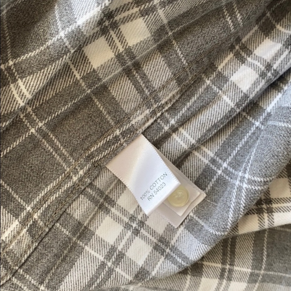 BANANA REPUBLIC BUTTON DOWN - Picture 2 of 5
